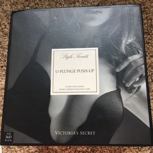 Victoria’s Secret U plunge Push Up. 36D